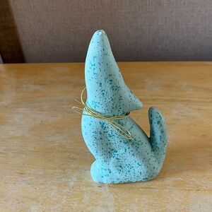 Speckled coyote Figurine